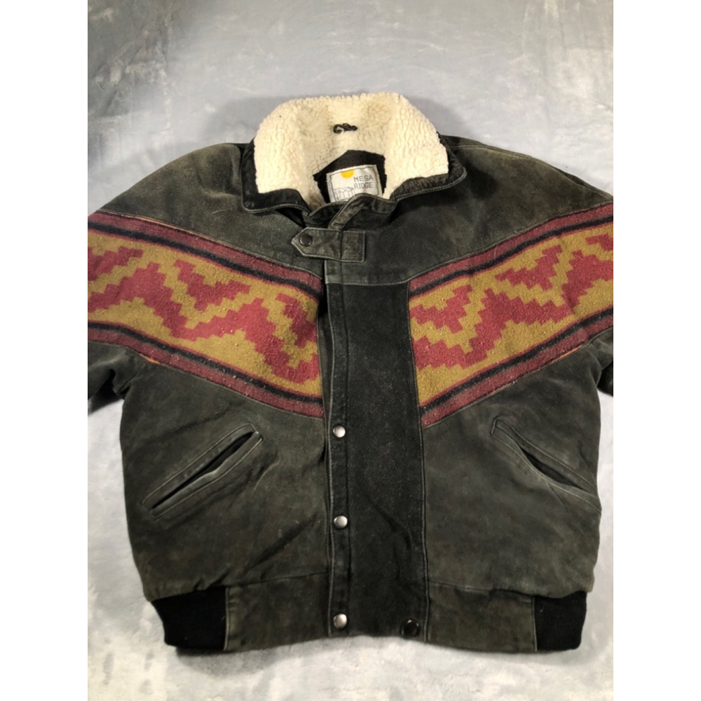 Mesa ridge jacket size medium. Has issues